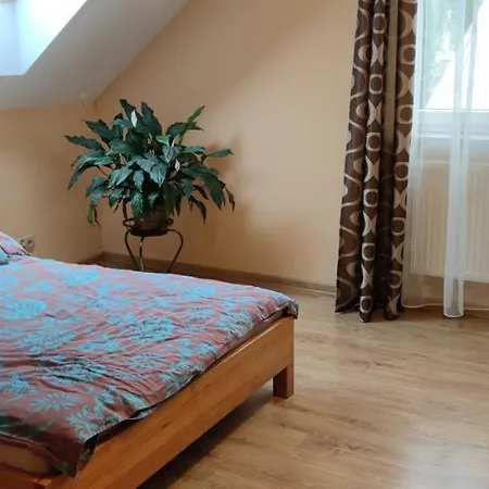 Holiday home Dom Na Kaszubach Nad Jeziorem Gowidlinskim - Caloroczny Suleczyno