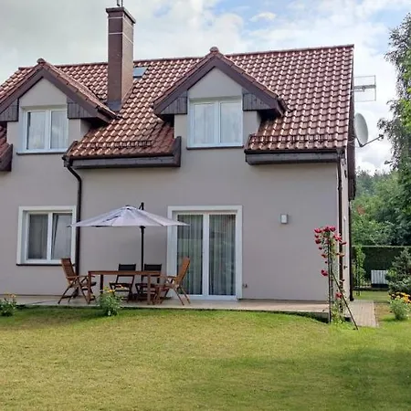 Dom Na Kaszubach Nad Jeziorem Gowidlinskim - Caloroczny Suleczyno